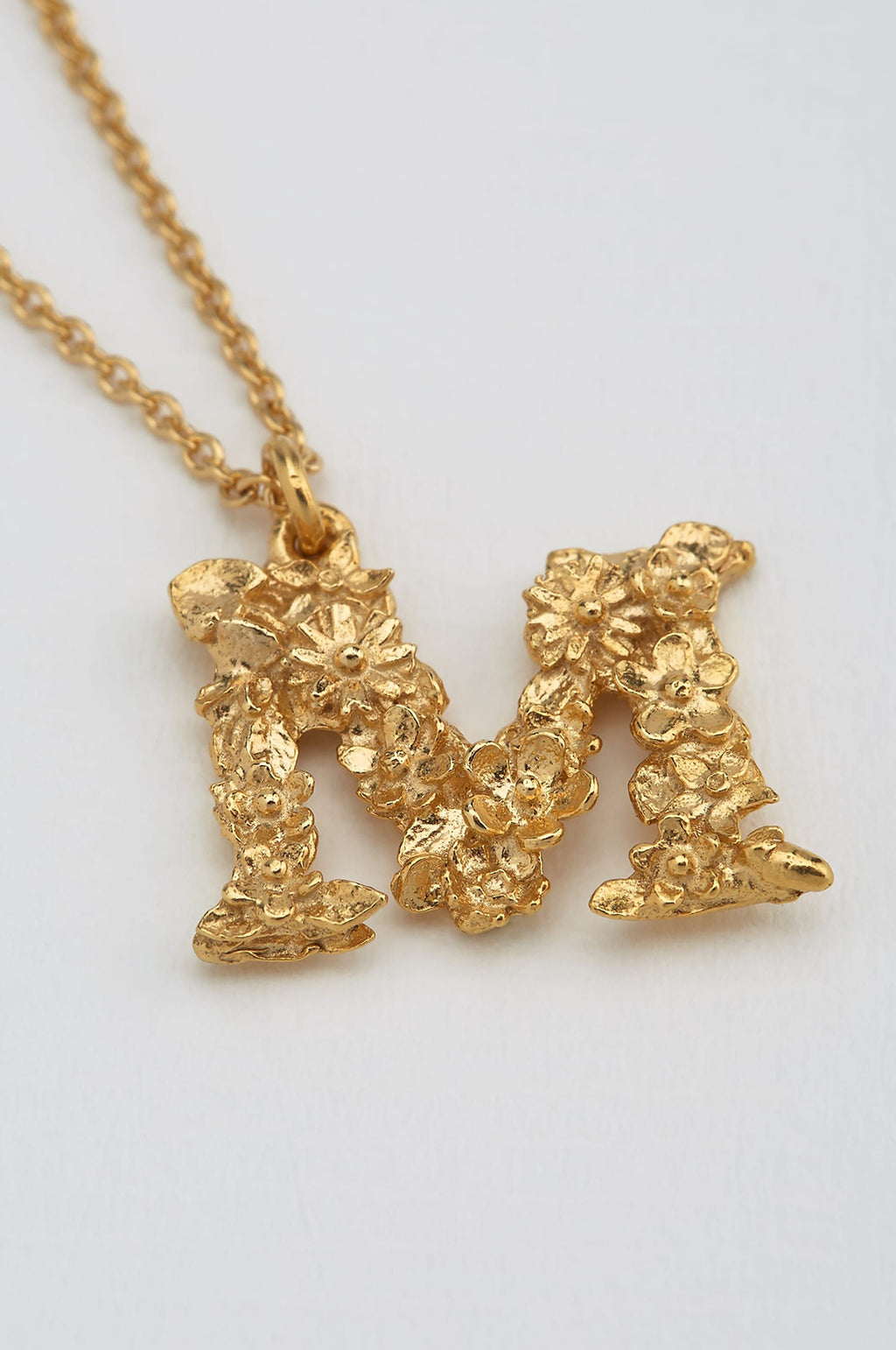 Crystal Letter M Gold Short Pendant Necklace in White Crystal | Kendra Scott